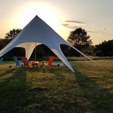 Curzay-sur-Vonne Camping La Petite Houmee מראה חיצוני תמונה