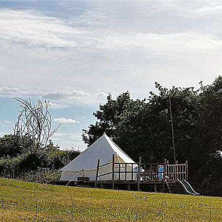 Curzay-sur-Vonne Camping La Petite Houmee מראה חיצוני תמונה
