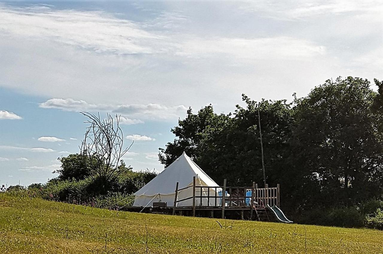 Curzay-sur-Vonne Camping La Petite Houmee מראה חיצוני תמונה